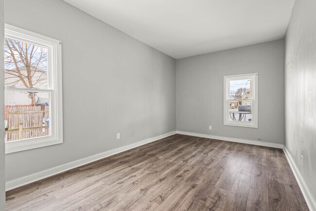 Foto del edificio - 208 S Swan St