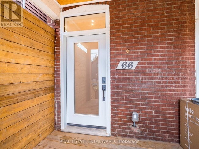 Building Photo - 66 Melville Ave