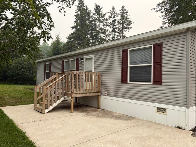 Building Photo - 1539 Huron Ct
