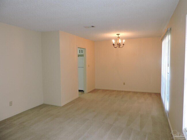 Foto del edificio - 5725 Keystone Rd
