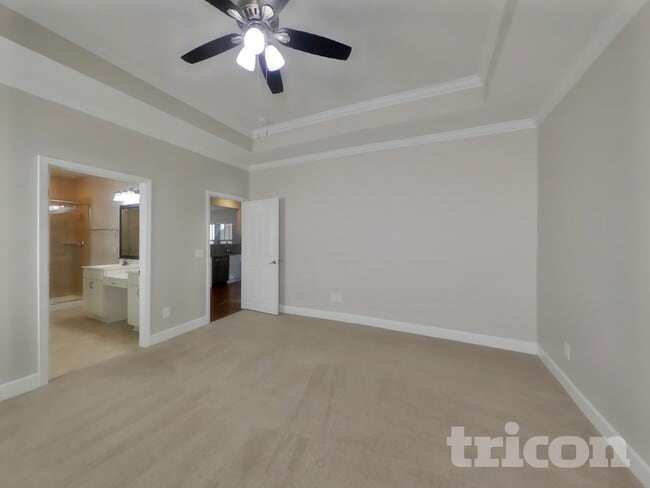 Building Photo - 508 Pleasant St