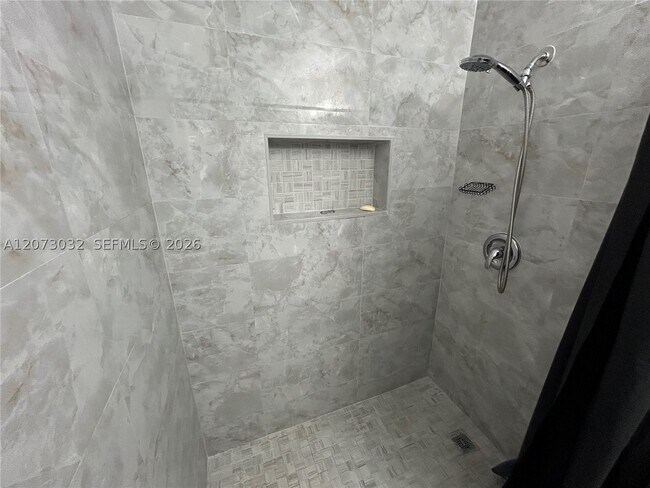 Foto del edificio - 571 SW 29th Ave