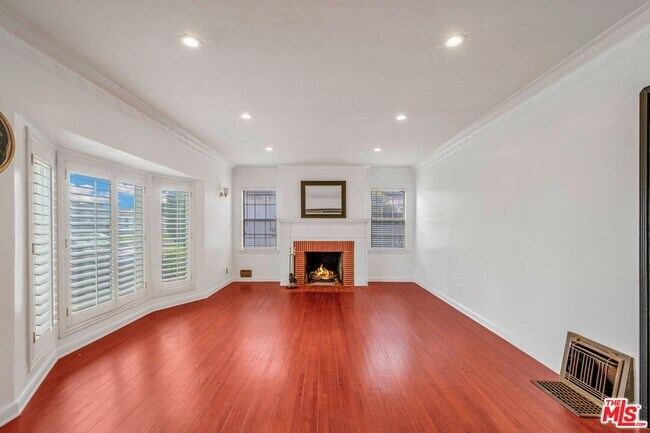 Foto del edificio - 3867 Olmsted Ave