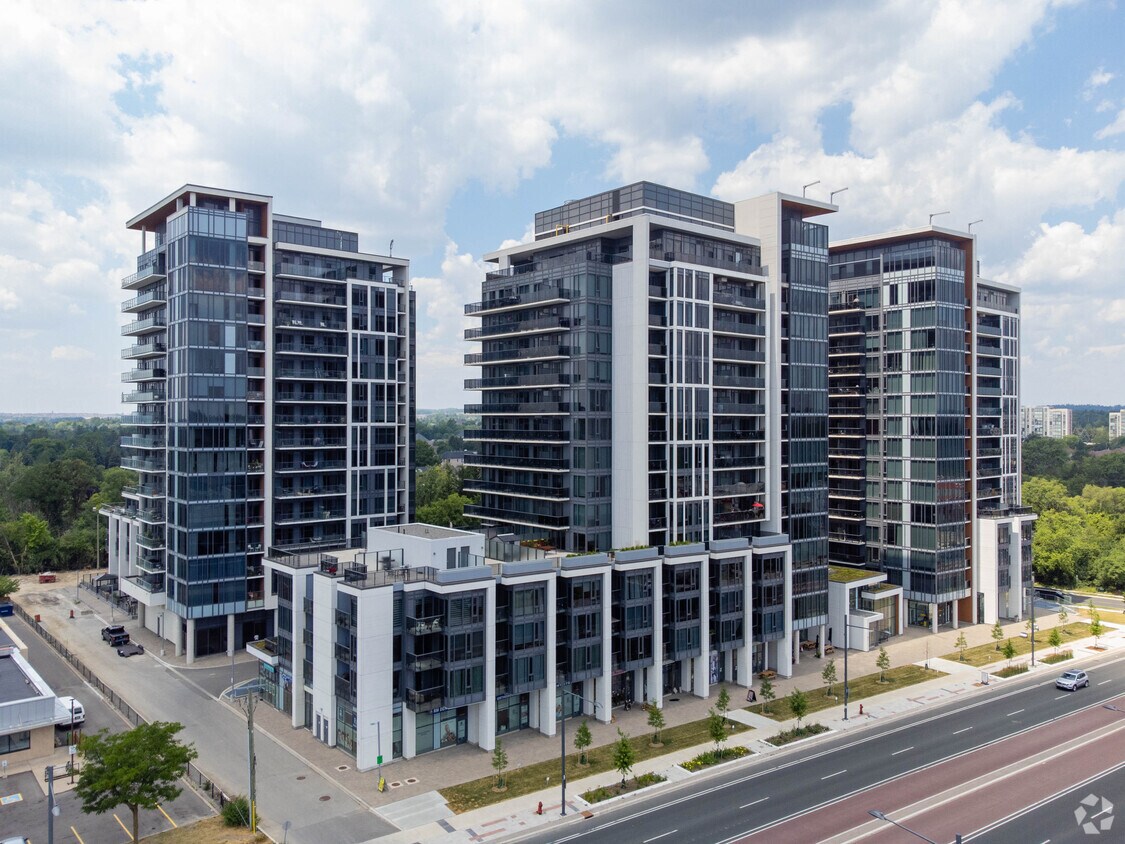 Photo principale - 9612 Yonge St