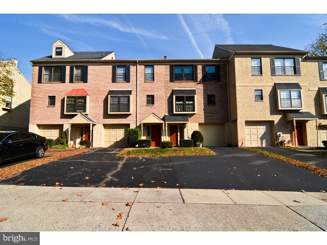 1945 Yorktown N, Eagleville, PA 19403 Townhome Rentals in Eagleville PA