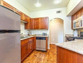 Building Photo - The Avondale