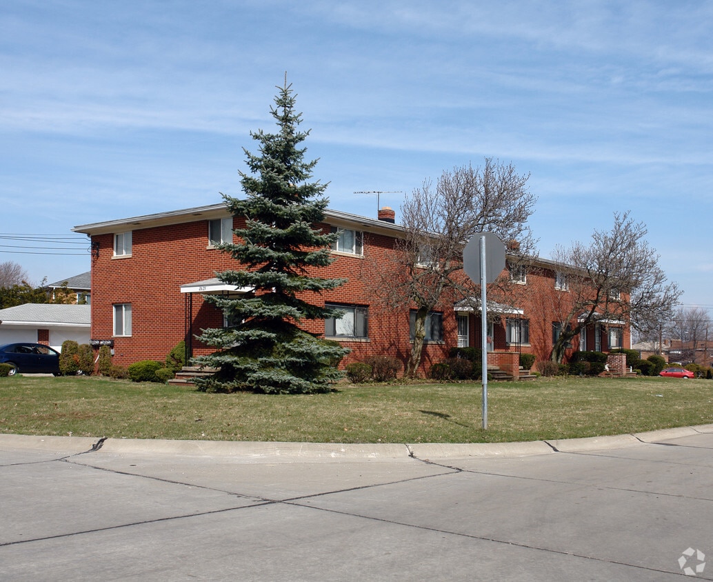 Primary Photo - 2829 Chamberlain Rd