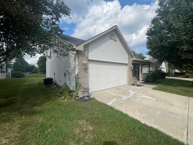 Building Photo - 10896 Riverwood Blvd