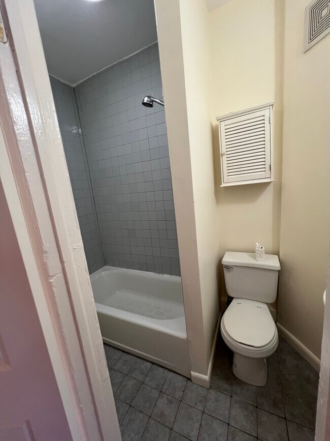 Foto del edificio - 304 6th St