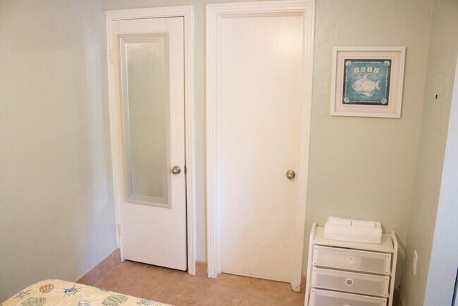 Foto del edificio - 5009 TANGERINE AVE S