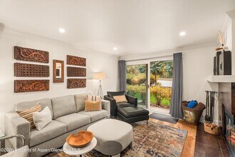 Building Photo - 205 E Durant Ave