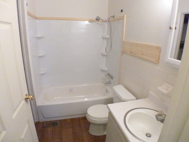 Building Photo - 119 Orth Dr
