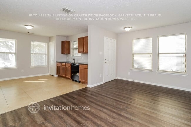 Building Photo - 3603 Fuller Bluff Dr