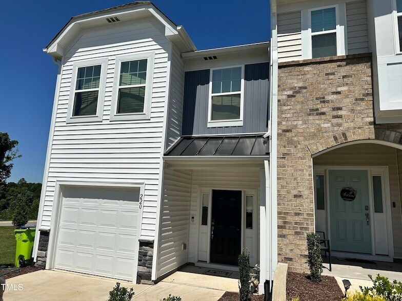 Foto principal - 220 Blandford St