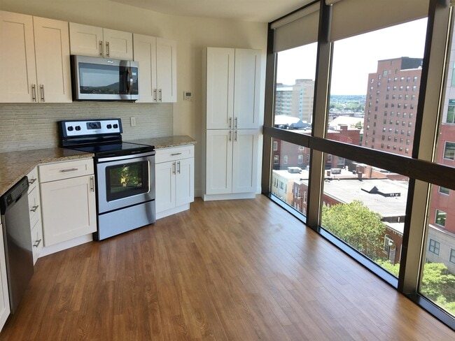 Foto del edificio - 875 Elm St