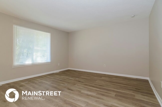 Foto del edificio - 1306 Queens Ct