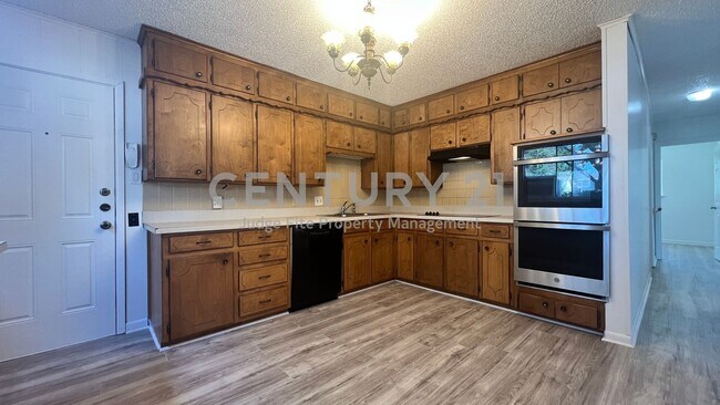 Building Photo - Charming 3/1/1 in Fort Worth For Rent!