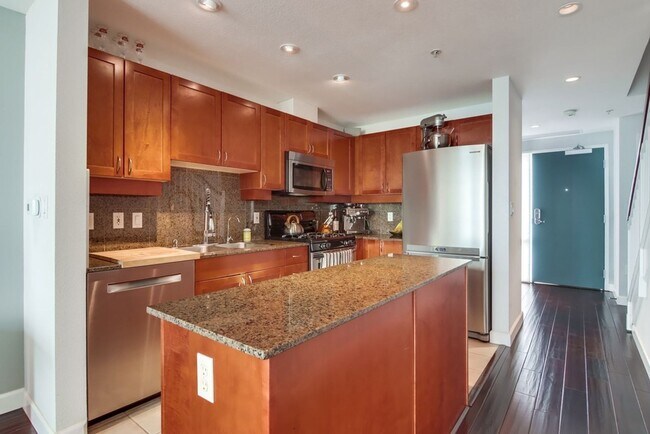 Foto del edificio - Luxury  Unit in Little Italy