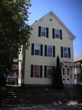 Building Photo - 201 Green St
