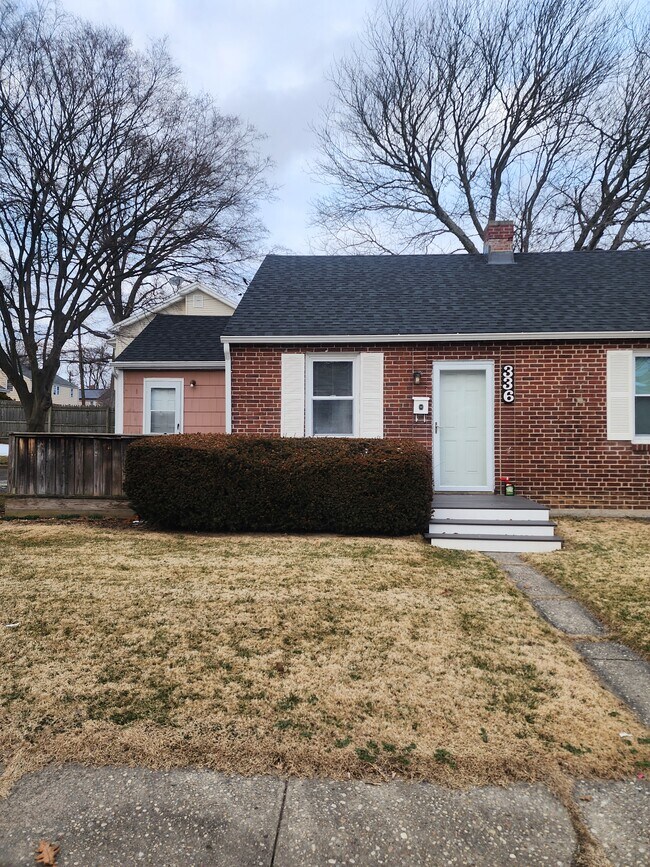 Building Photo - 336 High Ridge Dr