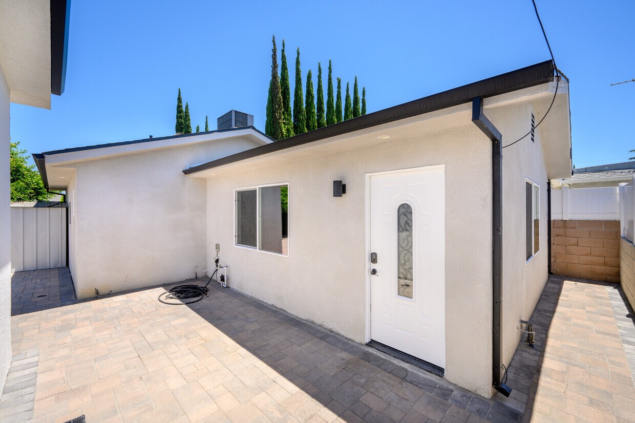 19 2 Bedroom Apartments for Rent in Valley Glen, CA Westside Rentals