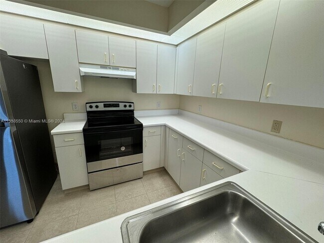 Building Photo - 1501 SW 131st Way