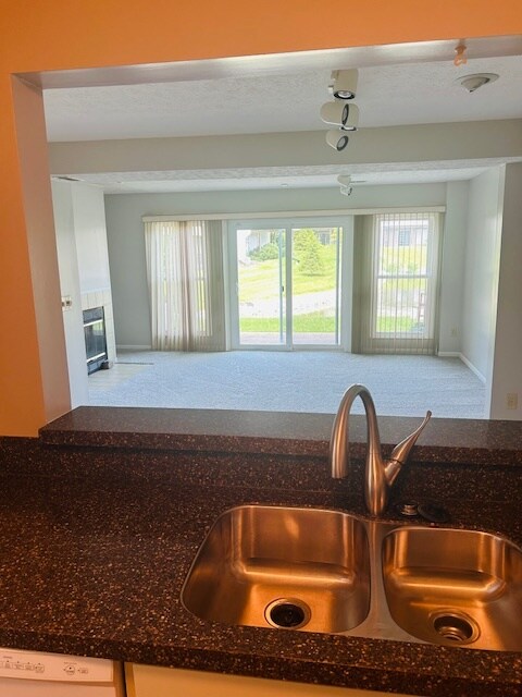 Foto del edificio - 482 Madeira Ct