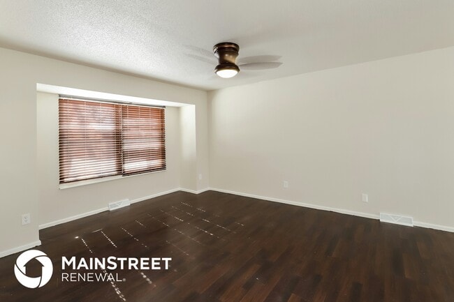 Foto del edificio - 19904 E 14th St N