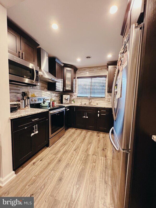 Foto del edificio - 367 Green Meadow Ln