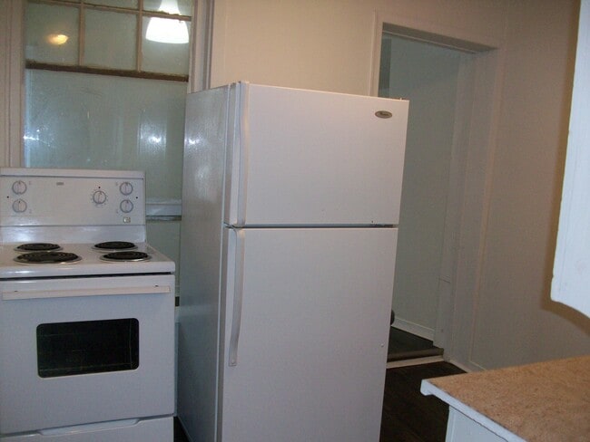 Building Photo - 539 Reid St