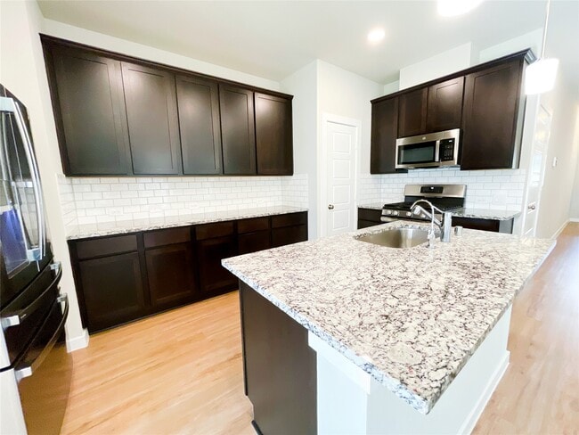 Building Photo - 8623 Oceanmist Cv Dr