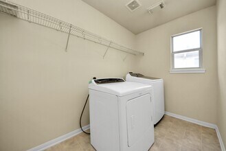 Building Photo - 17006 Kemble Creek Dr