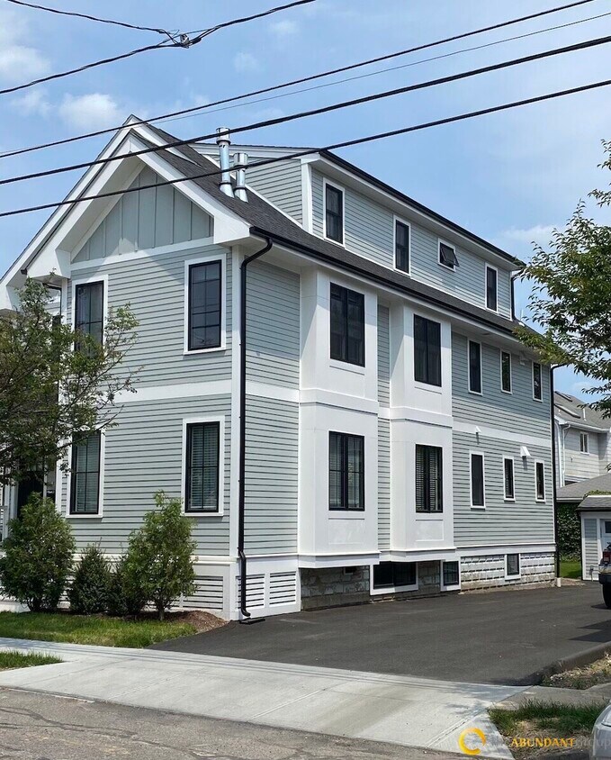 3133 Brimmer St Unit 2, Watertown, MA 02472 Condo for Rent in Watertown, MA