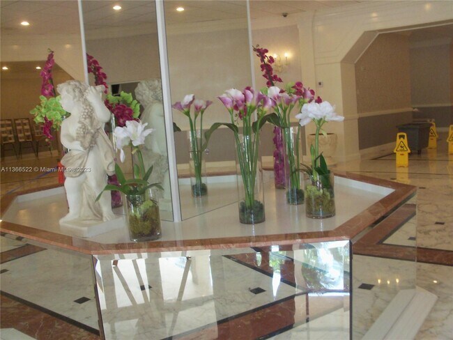 Building Photo - 3800 S Ocean Dr