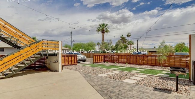 Photo - 813 E Marlette Ave House