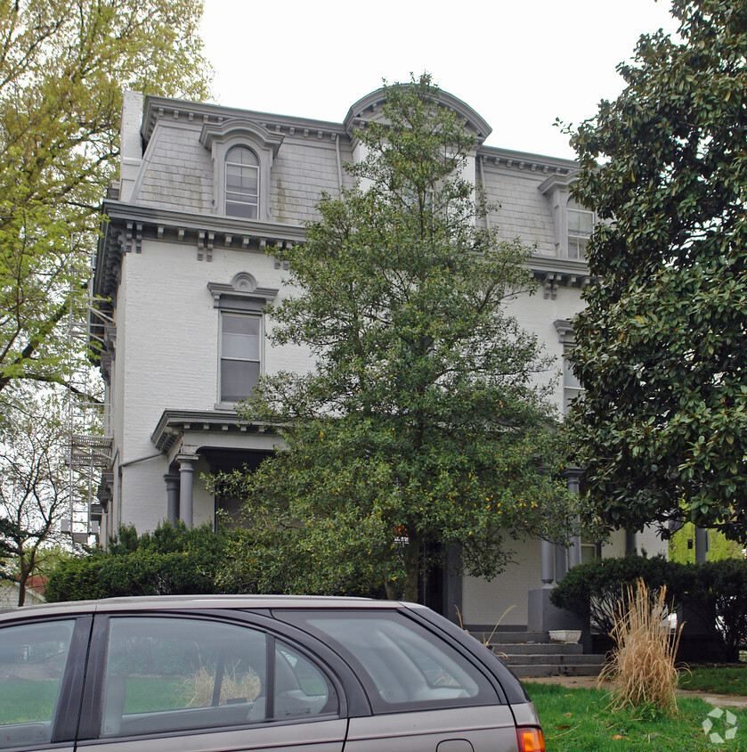 Building Photo - 211-213 Levassor Ave