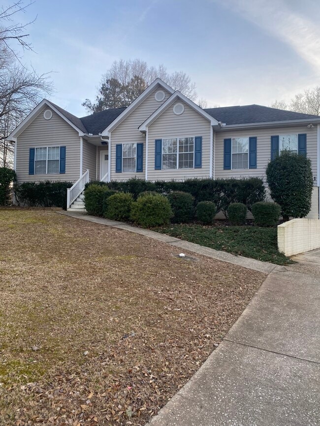 Building Photo - 61 Pebble Creek Dr