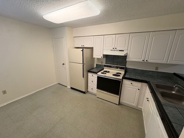 Foto del edificio - 2355 E Geddes Ave