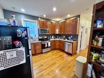 Building Photo - 124 Calumet St