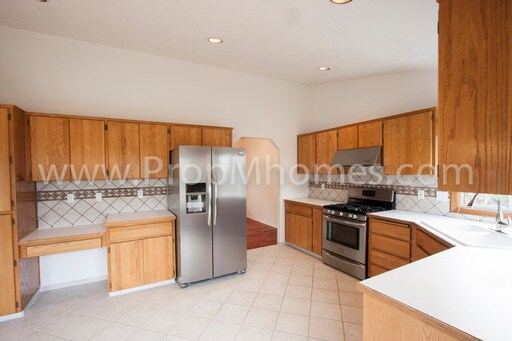Building Photo - 11836 SE Home Ave
