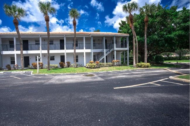 Foto del edificio - 5458 Via Delray Blvd