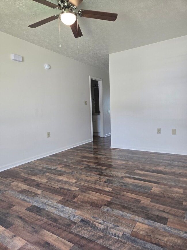 Building Photo - 2 bedroom/2 bath duplex in Mt Sterling