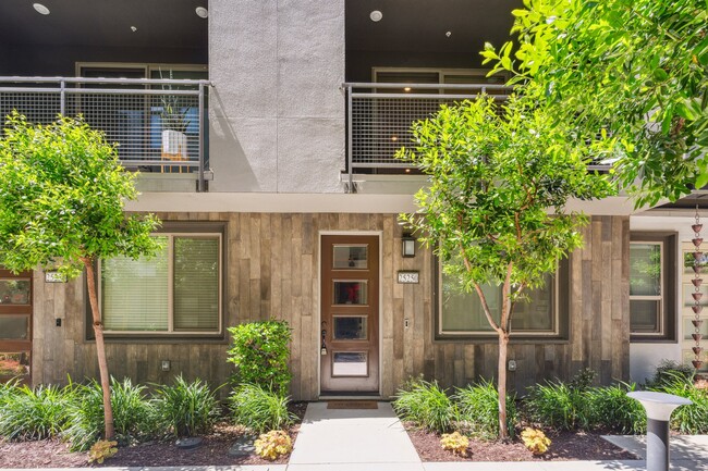 Building Photo - 25250 Villager Ln