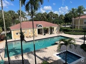 Building Photo - 875 Riverside Dr