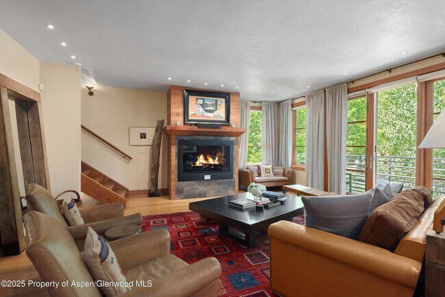 Foto del edificio - 714 S Galena St