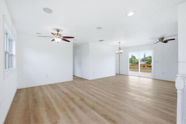 Building Photo - 515 46th St W