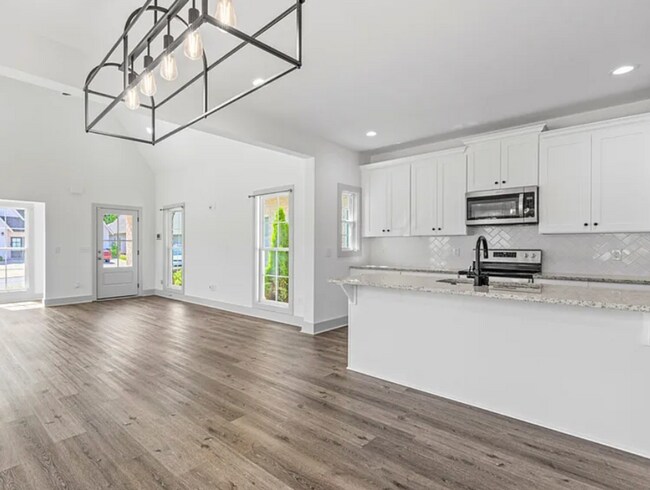 Foto del edificio - Charming 2 Bed / 2 Bath Cottage Living at Fox Chase