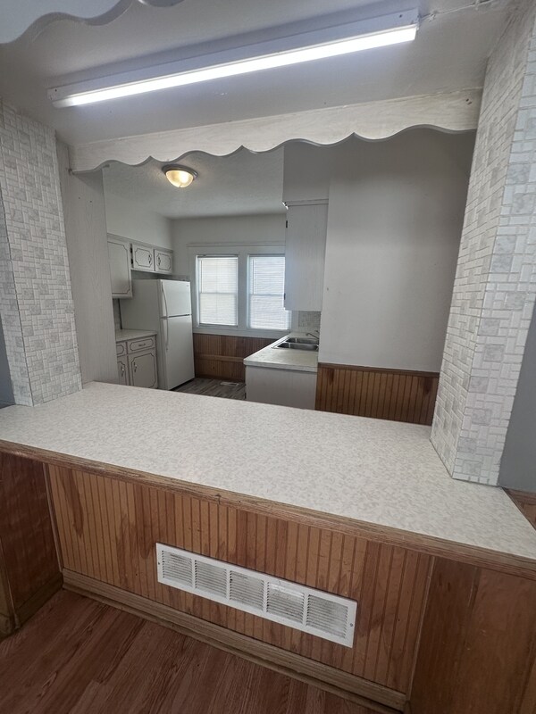 Foto del edificio - 4385 W 50th St