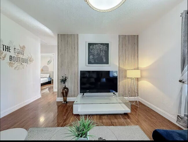 Foto del edificio - 1416 NW 6th Ave