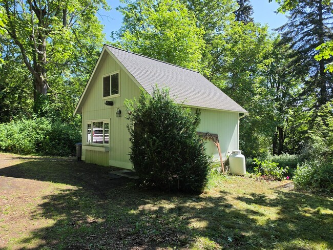 Foto del edificio - Loft Style Cottage in Indianola